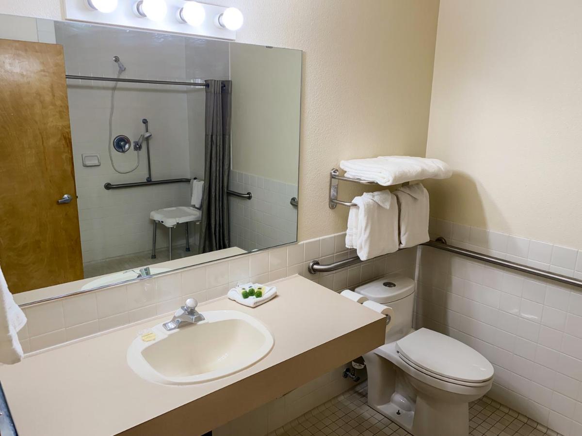Sisters Inn & Suites Екстериор снимка
