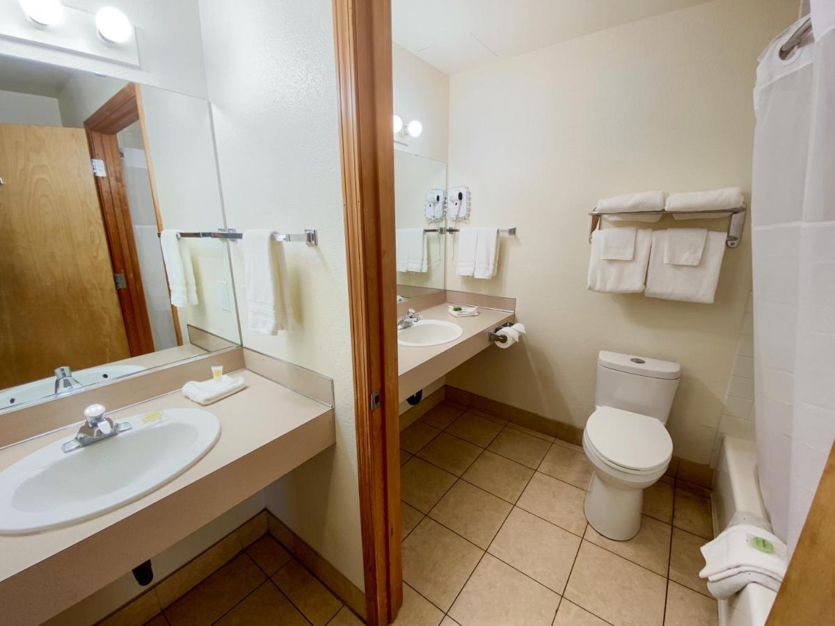 Sisters Inn & Suites Екстериор снимка